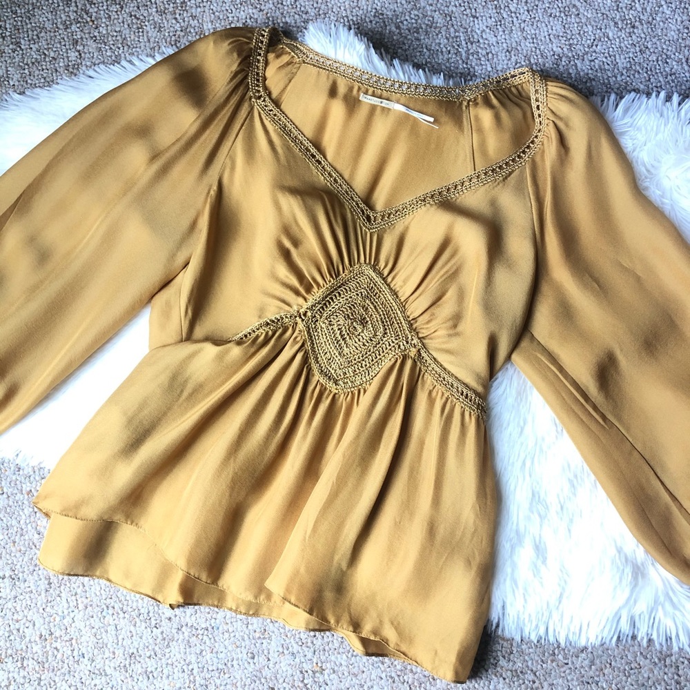 Max studio embroidered blouse